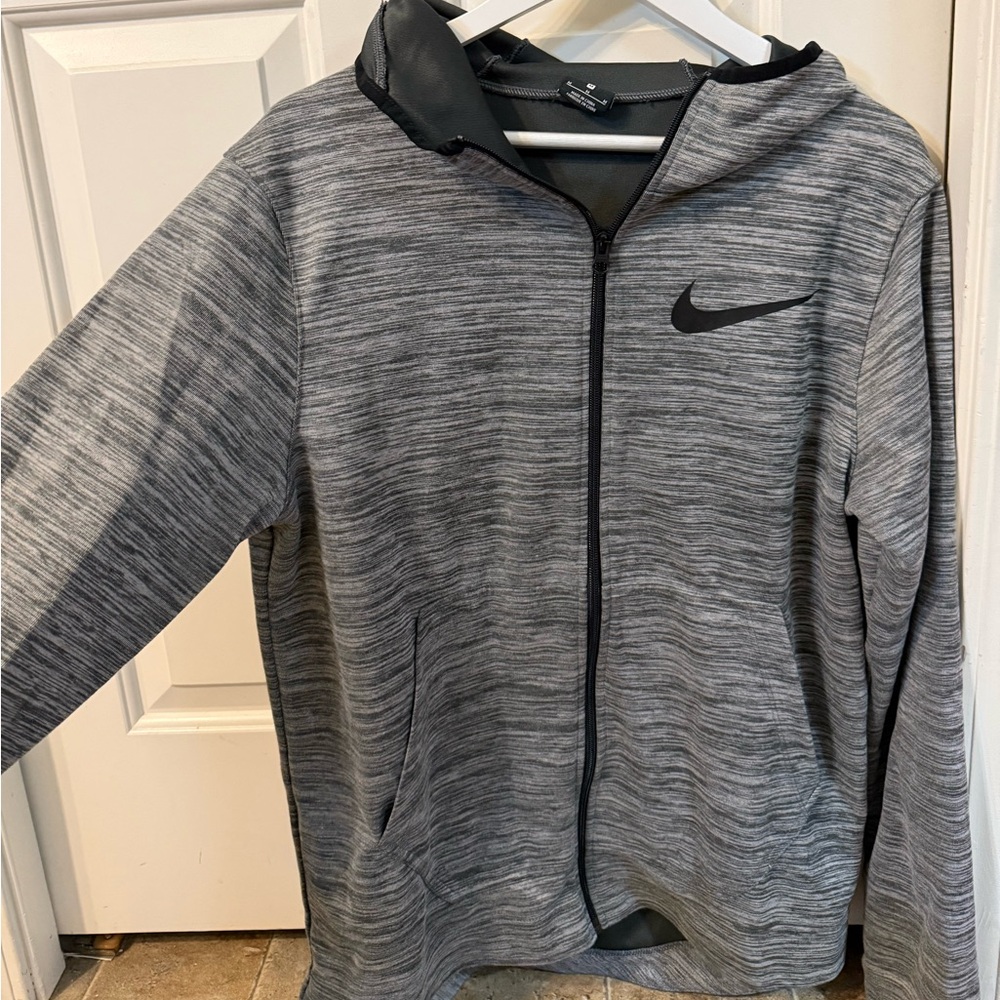 Nike zipper sweatshirt with hood